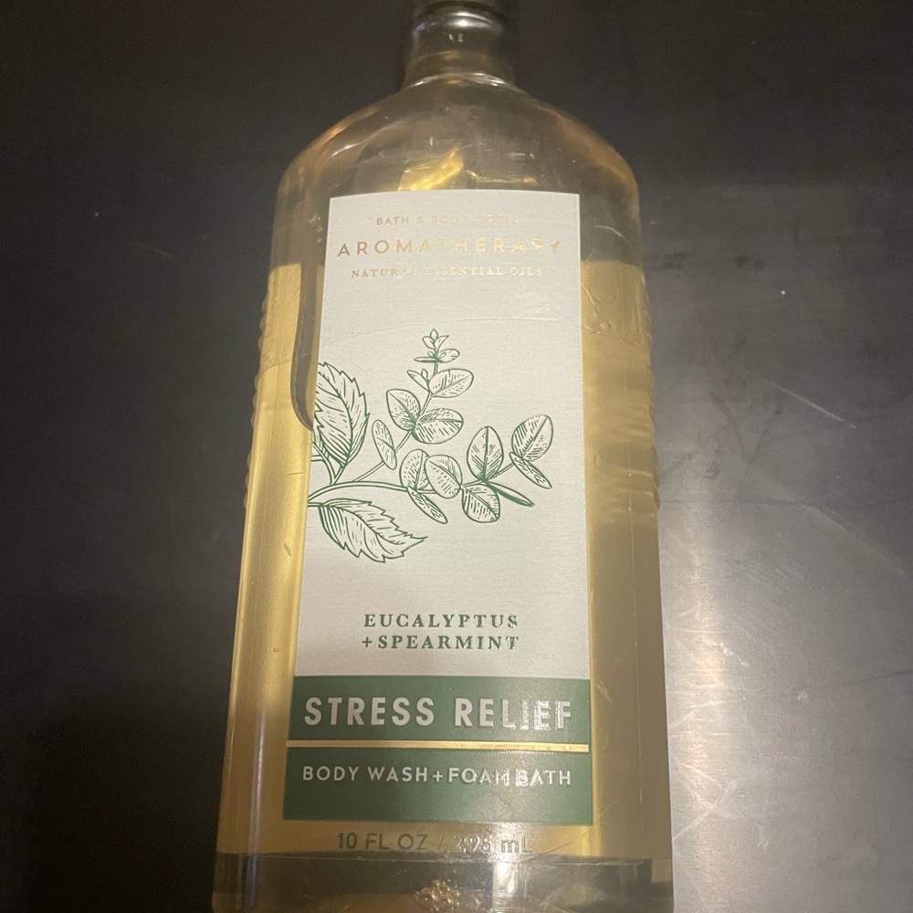 therapy Eucalyptus Spearmint Body Wash - Green